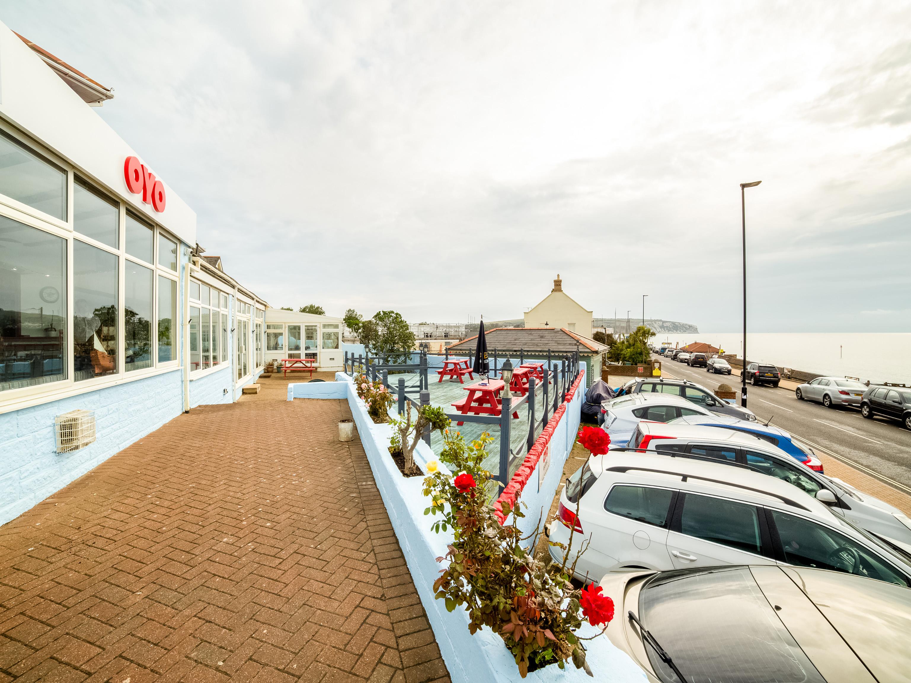 Marina Hotel
